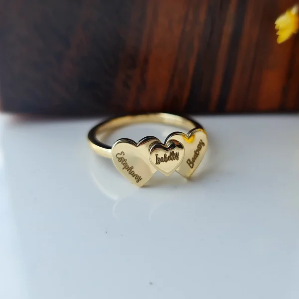 Anel Personalizado com 3 Corações em Ouro 18k
